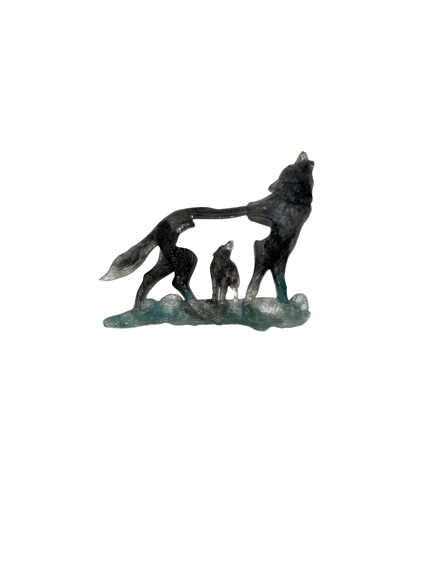 Free standing wolf howling